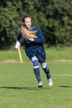 Bild 418 - B-Juniorinnen Krummesser SV - SV Henstedt Ulzburg : Ergebnis: 0:3